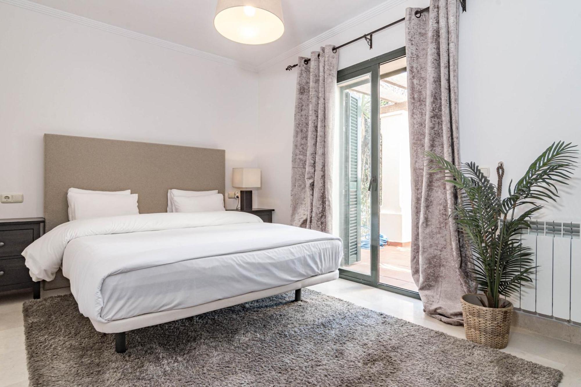 Hp1c25 - Family-friendly And Well Connected Apartment Marbella