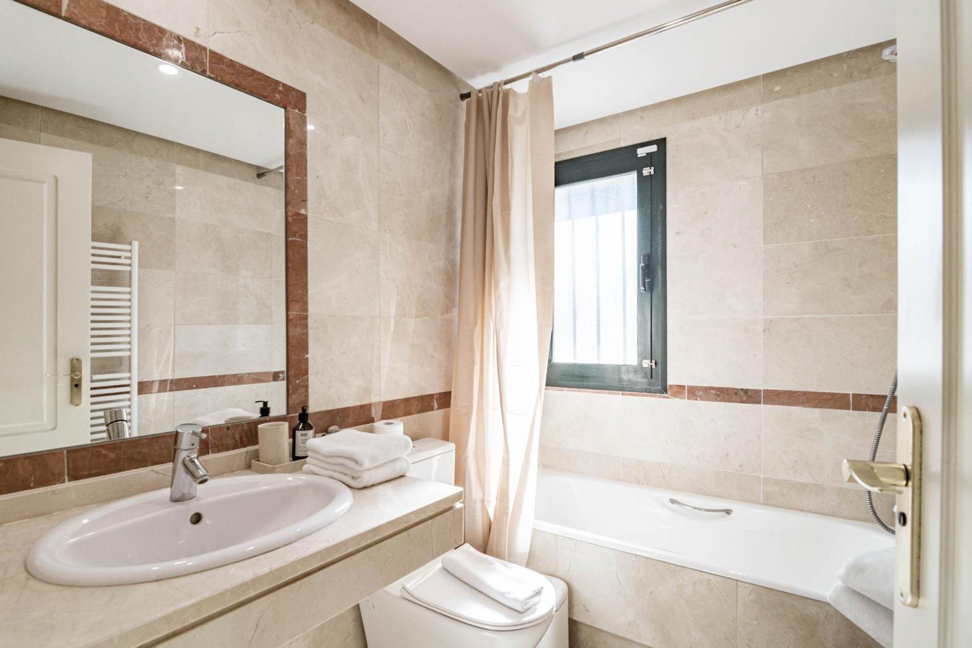 Apartment Hp1c25 - Family-friendly And Well Connected Marbella